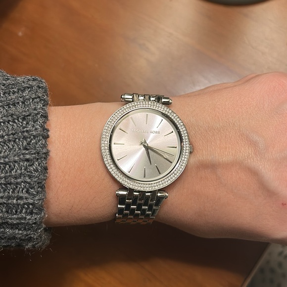 Michael Kors Watch - Picture 7 of 8